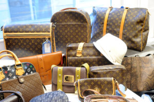 Luxus pur – Taschen von Louis Vuitton. Foto: depositphotos